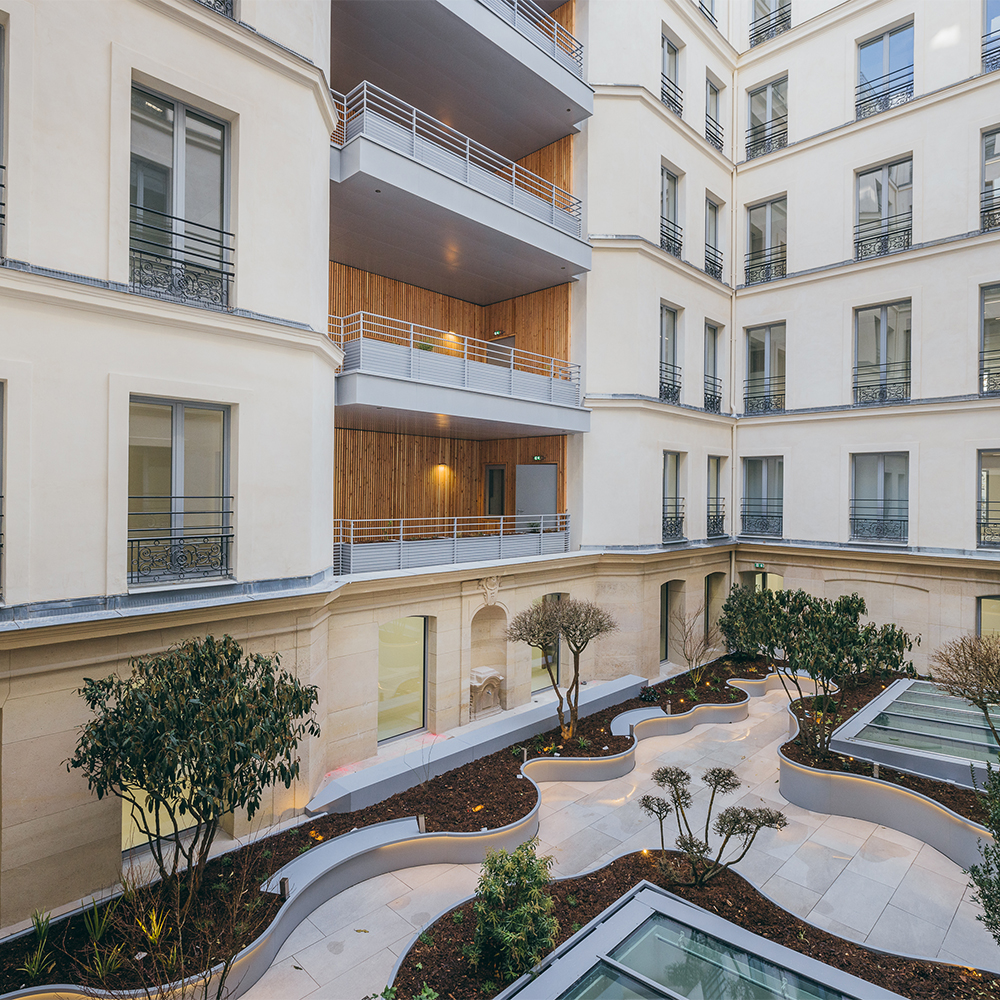 119, boulevard Haussmann | Paris 8 : cour intérieure avec verrières