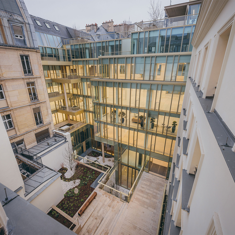 176, rue Montmartre | Paris 2 : vue sur les deux bâtiments donnant sur la cour intérieure