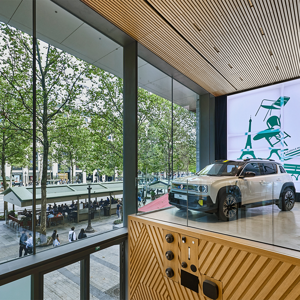 53, avenue des Champs-Élysées | Paris 8 : vue depuis l'avenue des Champs-Élysées